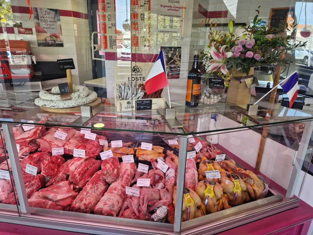 tagères produits charcuterie